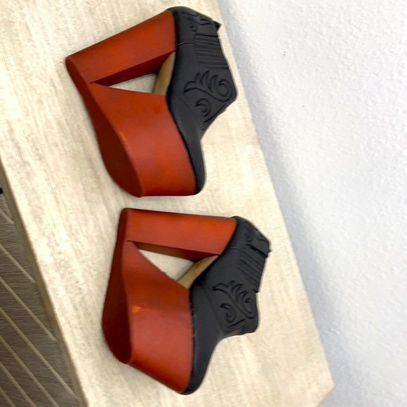 Never Worn Privileged Platforms - Picture 3 of 7